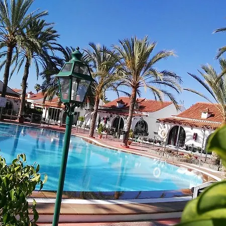 Bungalow Palmtrees